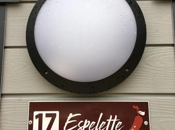 Espelette La Vallee Des Noyers Сasa de vacaciones *